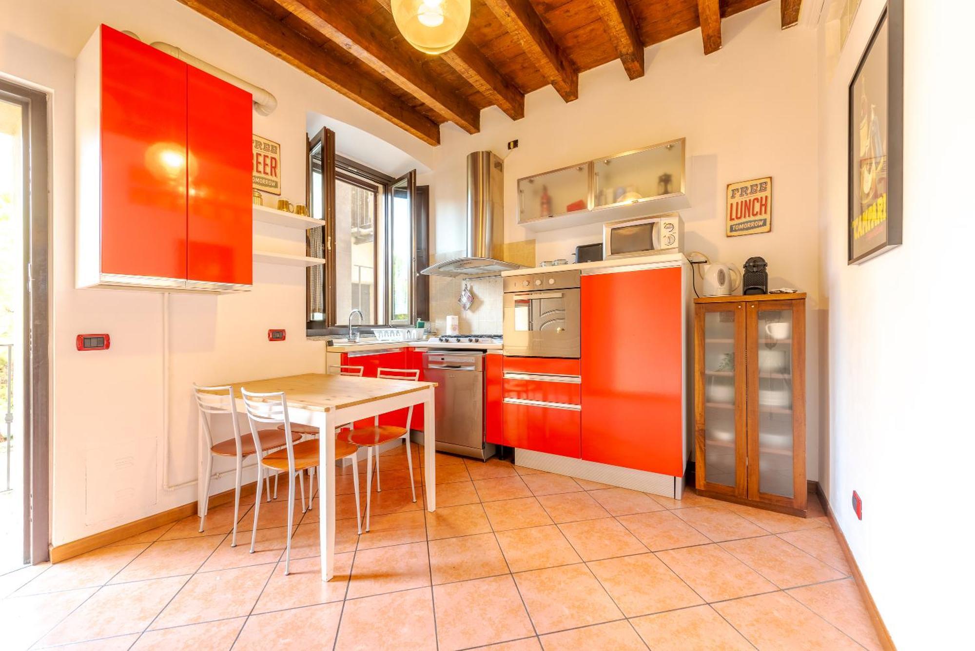 Guest Planet - Rosso Milano Apartment - Navigli Area エクステリア 写真