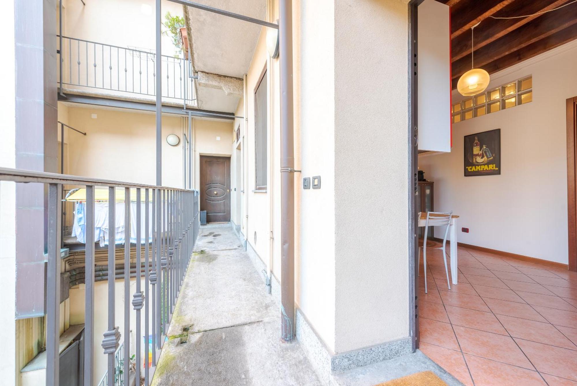Guest Planet - Rosso Milano Apartment - Navigli Area エクステリア 写真